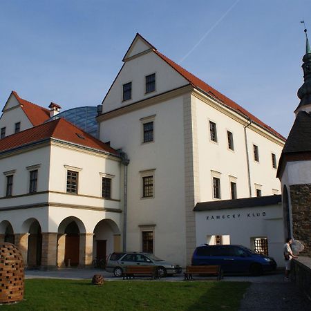 Zamecky Hotel Zlaty Orel フラニツェ エクステリア 写真