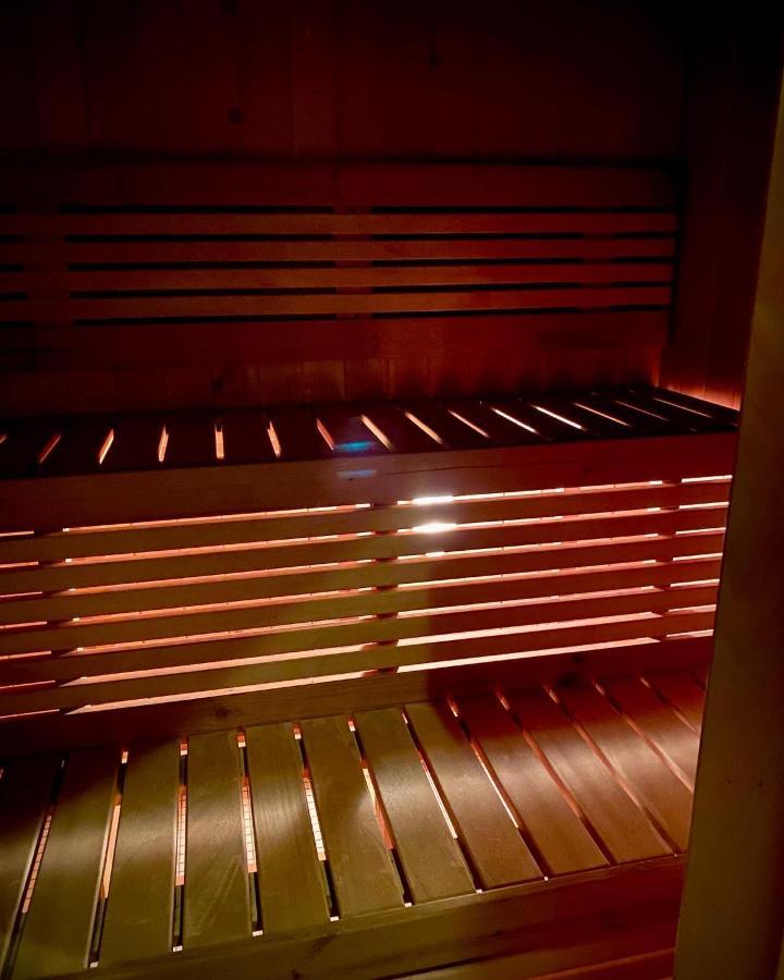 Zamecky Hotel Zlaty Orel フラニツェ エクステリア 写真