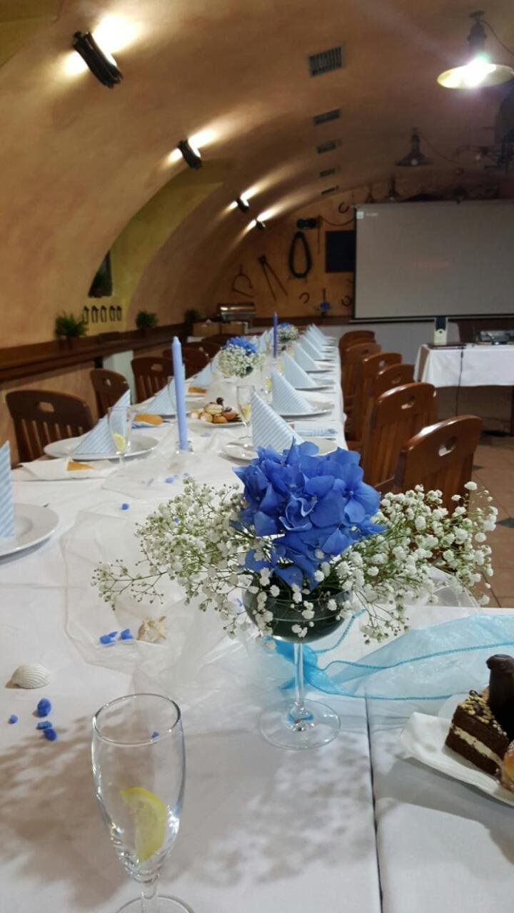 Zamecky Hotel Zlaty Orel フラニツェ エクステリア 写真